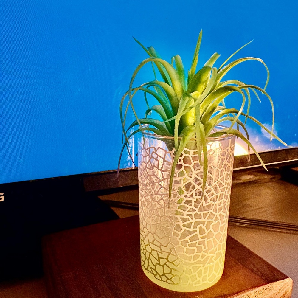 Lime Green Spaghetti String Crackle glass